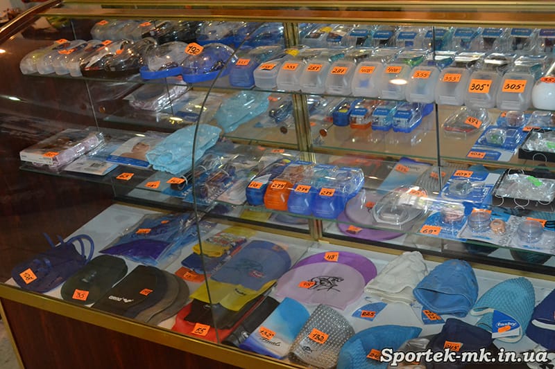 Товари для плавання в магазині "Будинок Спорту" у Миколаєві