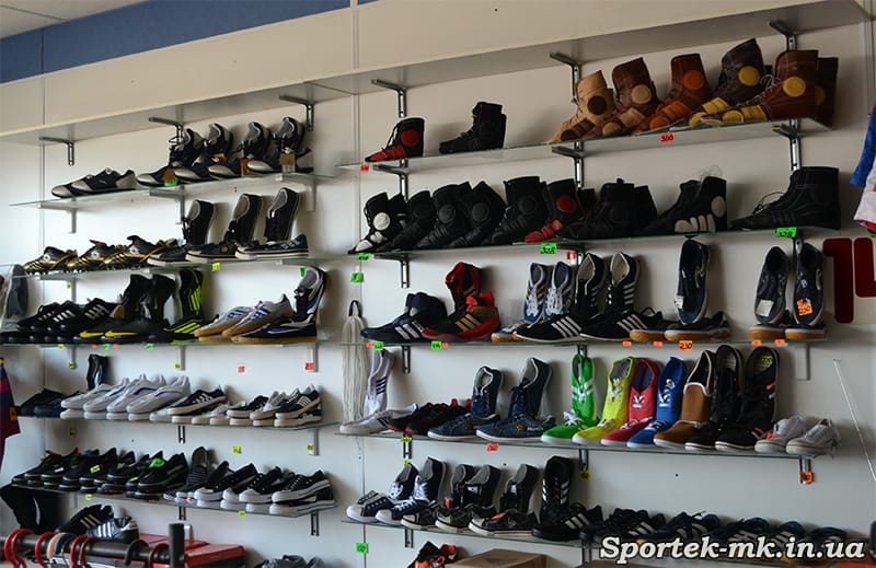Спортивная обувь в магазинах "Дом Спорта" в Николаеве