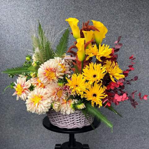 Basket of flowers until September 1 «Teacher's smile»