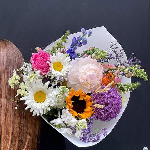 Bouquet «Miss Dior», Flowers: Paeonia, Allium, Delphinium, Matthiola, Tanacetum