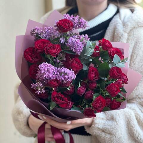 Страстный букет из кустовой розы «Королевна весенняя», Цветы: Роза кустовая, Сирень