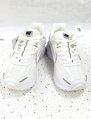 Кроссовки женские летние белые Nike