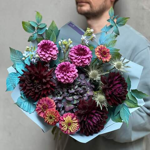 Bouquet in deep shades «Plum Inspiration», Flowers: Dahlia, Rubus Idaeus, Hydrangea, Eryngium, Zinnia