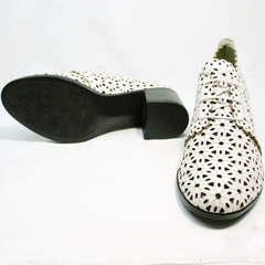 Дерби туфли босоножки на каблуке женские Arella 426-33 White.