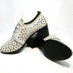 Кожаные босоножки туфли на толстом каблуке Arella 426-33 White.