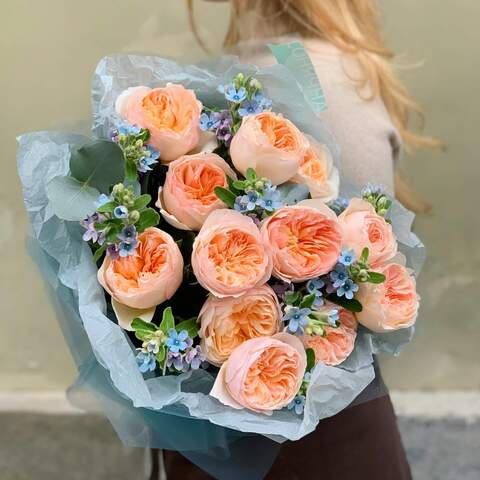 Букет «Самая романтичная», Цветы: Роза пионовидная, Оксипеталум, Эвкалипт