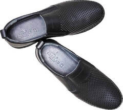 Мягкие туфли с перфорацией мужские слипоны Arsello 1822 Black Leather.