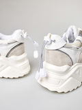 Кроссовки белые с деталями контрастного цвета из разных материалов ZuZu фото 3