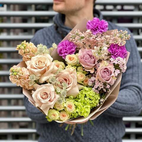Bouquet «Fragrant morning», Flowers: Matthiola, Rose, Syringa, Astrantia, Dianthus, Viburnum, Chamelaucium