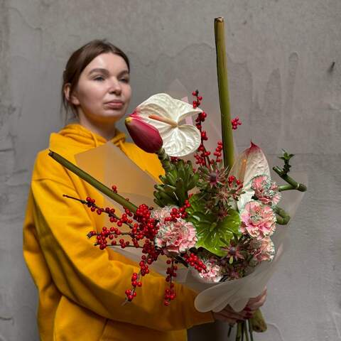 Exotic bouquet with a branch of banana «Tropical Mood!», Flowers: Anthurium, Dianthus, Ilex, Leucadendron, Banana