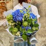 Photo of Interesting bouquet with cynara and hydrangea «Summer Sky»