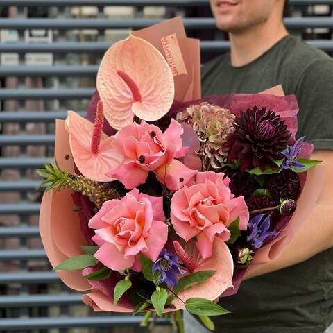 Bouquet «Venetian Glow», Flowers: Anthurium, Hydrangea, Rose, Dahlia, Clematis