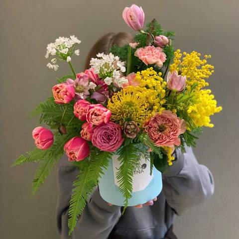 Коробка з квітами «Шепіт весни»