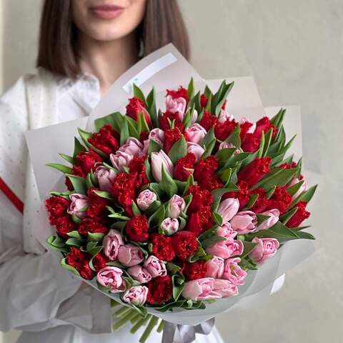 Sweet bouquet of a combination of bright and delicate tulips «Girl's Love», Flowers: Tulipa, 75 pcs. 
