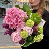 Photo of Delicate bouquet with hydrangea «Pink Velvet»