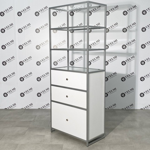 Витрина для салона красоты Iris