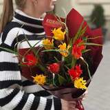 Photo of Bright bouquet of French tulips «Amazing moment»