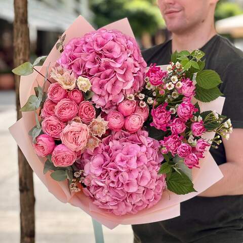 Bright bouquet with hydrangeas and spray peony roses «Pink Flash», Flowers: Hydrangea, Eucalyptus, Kaaps Seruria, Chamelaucium, Rubus Idaeus, Peony Spray Rose