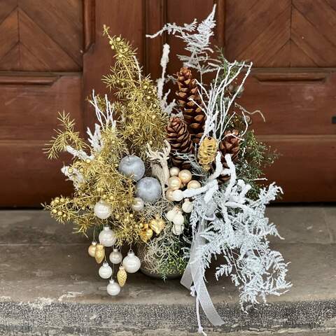 Composition «Christmas magic», Flowers: Asparagus, Tillandsia, Pinus, Cones, Cupressus, Apples, Decoration