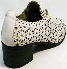 Кожаные женские босоножки на устойчивом каблуке Arella 426-33 White.