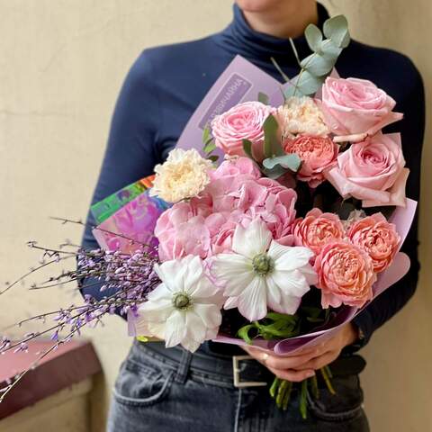 Photo of Pink bouquet with hydrangea and peony roses «Luxurious Valentine»