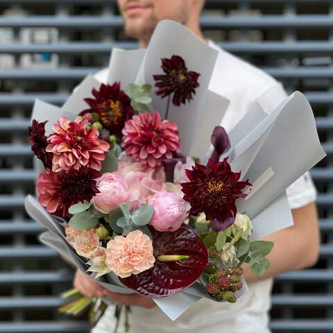 Bouquet «Blackberry hugs», Flowers: Hydrangea, Paeonia, Kaaps Seruria, Rubus, Dahlia, Zantedeschia, Eucalyptus, Dianthus, Anthurium