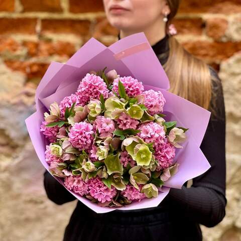 Pink and green bouquet of fragrant hyacinths and helleborus «Strawberry-Lime», Flowers: Helleborus, Hyacinthus