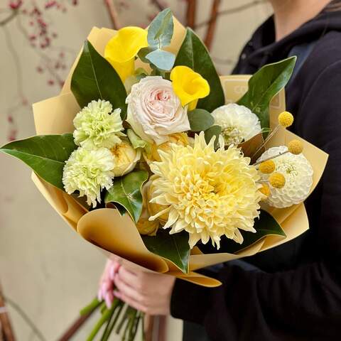 Sweet bouquet with chrysanthemum «Autumn Sun», Flowers: Pion-shaped rose, Craspedia, Dianthus, Dahlia, Magnolia, Chrysanthemum, Peony Spray Rose, Zantedeschia