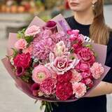 Photo of Juicy bouquet in pink shades «Fragrant raspberry»
