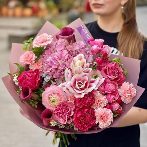 Juicy bouquet in pink shades «Fragrant raspberry», Flowers: Dianthus, Rose, Hydrangea, Lilium, Ranunculus, Peony Spray Rose, Zantedeschia