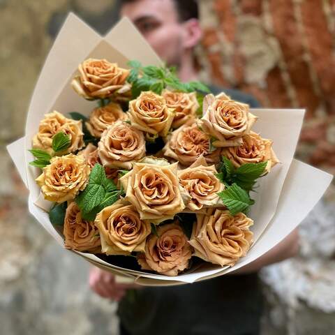 Bouquet «Rose Caramel», Flowers: Pion-shaped rose, raspberry