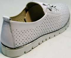 Модные женские туфли с перфорацией Mi Lord 2007 White-Pearl.