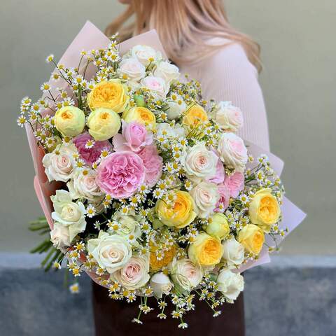 Bouquet «The most tenderness», Flowers: Pion-shaped rose, Tanacetum