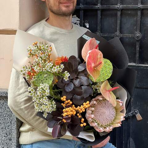 Bouquet «Chocolate flavor», Flowers: Protea, Anthurium, Chamelaucium, Nelumbo, Cotinus, Dahlia, Ilex