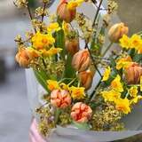 Photo of Bouquet of tulips and daffodils «Bright Sunshine»