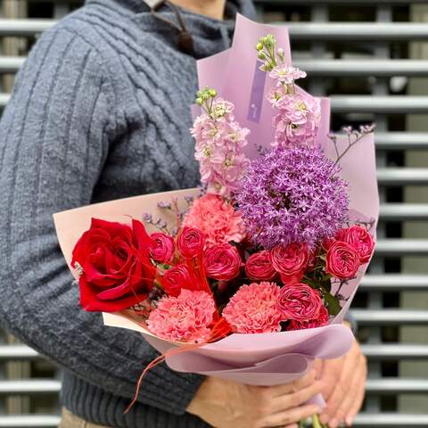 Bouquet «Sensual moment», Flowers: Matthiola, Rose, Allium, Limonium, Dianthus, Stipa, Bush Rose