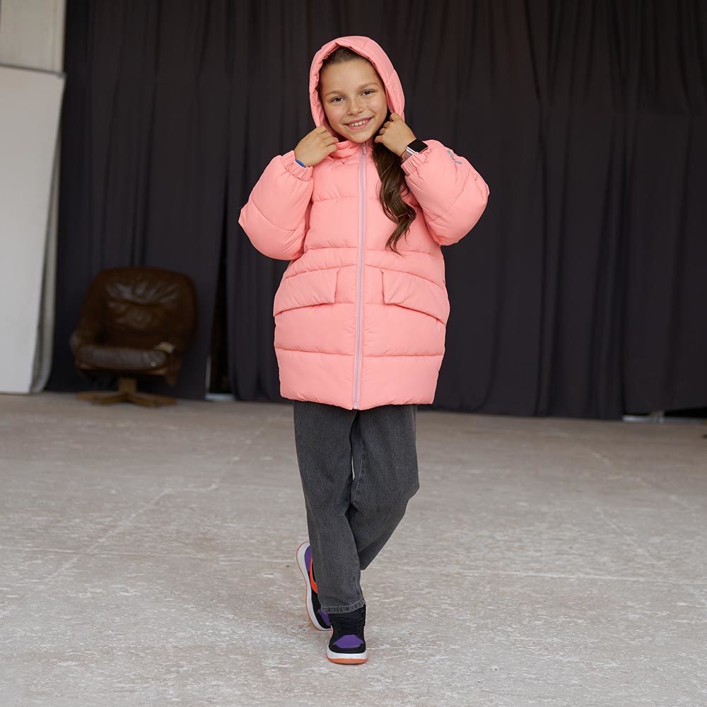 Дитяча подовжена зимова куртка в рожевому кольорі для дівчинки