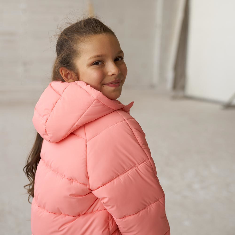 Дитяча подовжена зимова куртка в рожевому кольорі для дівчинки