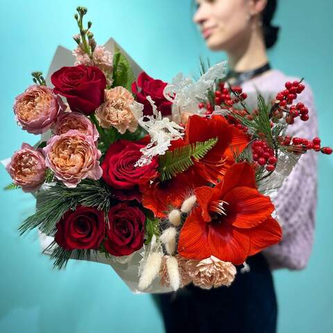 Bouquet «Masquerade», Flowers: Pion-shaped rose, Hippeastrum, Ilex, Matthiola, Ambrella, Dianthus, Lagurus, Rose