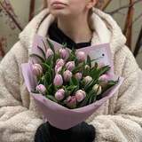 Photo of 19 Katinka peony-shaped tulips in a bouquet «Lavender Petal»