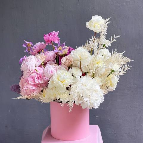 Photo of Box with peonies, hydrangeas and roses «Flower melody»