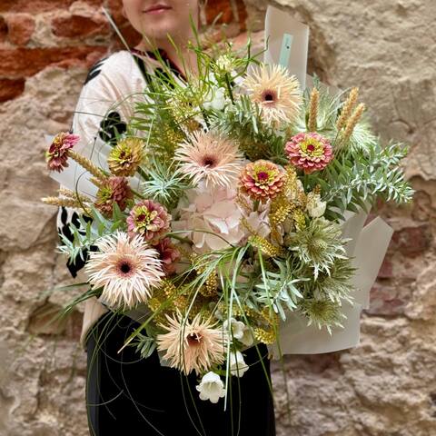 Field bouquet with gerberas and zinnia «Summer in Crimea», Flowers: Zinnia, Gerbera, Hydrangea, Bergras, Eryngium, Wheat, Olive