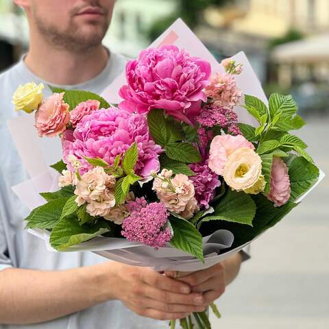 Bouquet «Sweet smile», Flowers: Paeonia, Achillea, Matthiola, Eustoma, Raspberry twigs