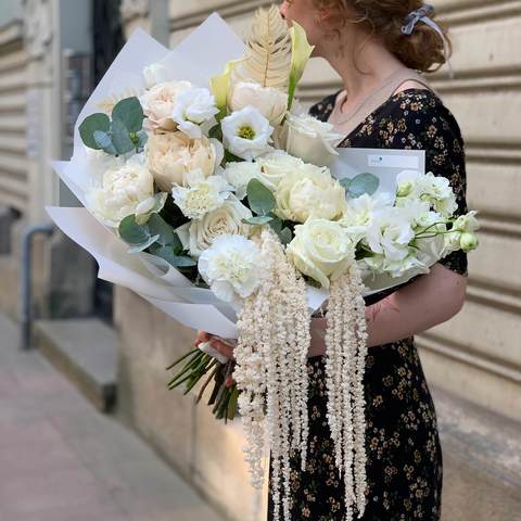 Bouquet «Dreamed Julia», The second, alternative name of the bouquet - Bouquet «White Nights»