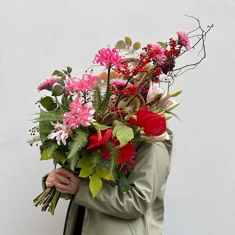 Bouquet «Coast of Love», Flowers: Anthurium, Merine, Lilium, Ilex, Gerbera, Chrysanthemum, Ambrella