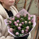 Photo of 19 Katinka peony-shaped tulips in a bouquet «Lavender Petal»