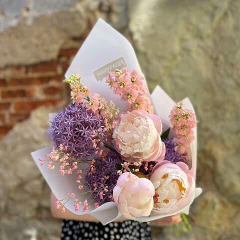 Bouquet «Pink Quartz», Flowers: Paeonia, Matthiola, Allium