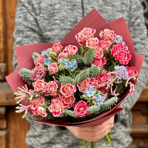 Bouquet «Cherry kiss», Flowers: Bush Rose, Anigosanthus, Oxypetalum, Nobilis