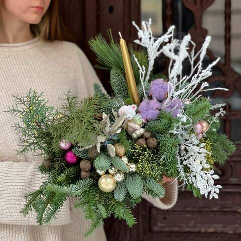 Christmas composition «Best present», Flowers: Nobilis, Cupressus, Pinus, Cones, Teddy bear, Decoration