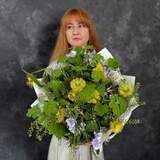 Photo of Field bouquet with interesting flowers «Golden Bee»